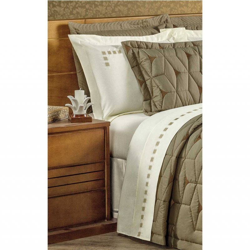 Jogo de Cama Amsterdã King Percal 180 Fios Bordado 04 Peças - Palha/Caqui Menor preço em Jogo de Cama Amsterdã King Percal 180 Fios Bordado 04 Peças - Palha/Caqui